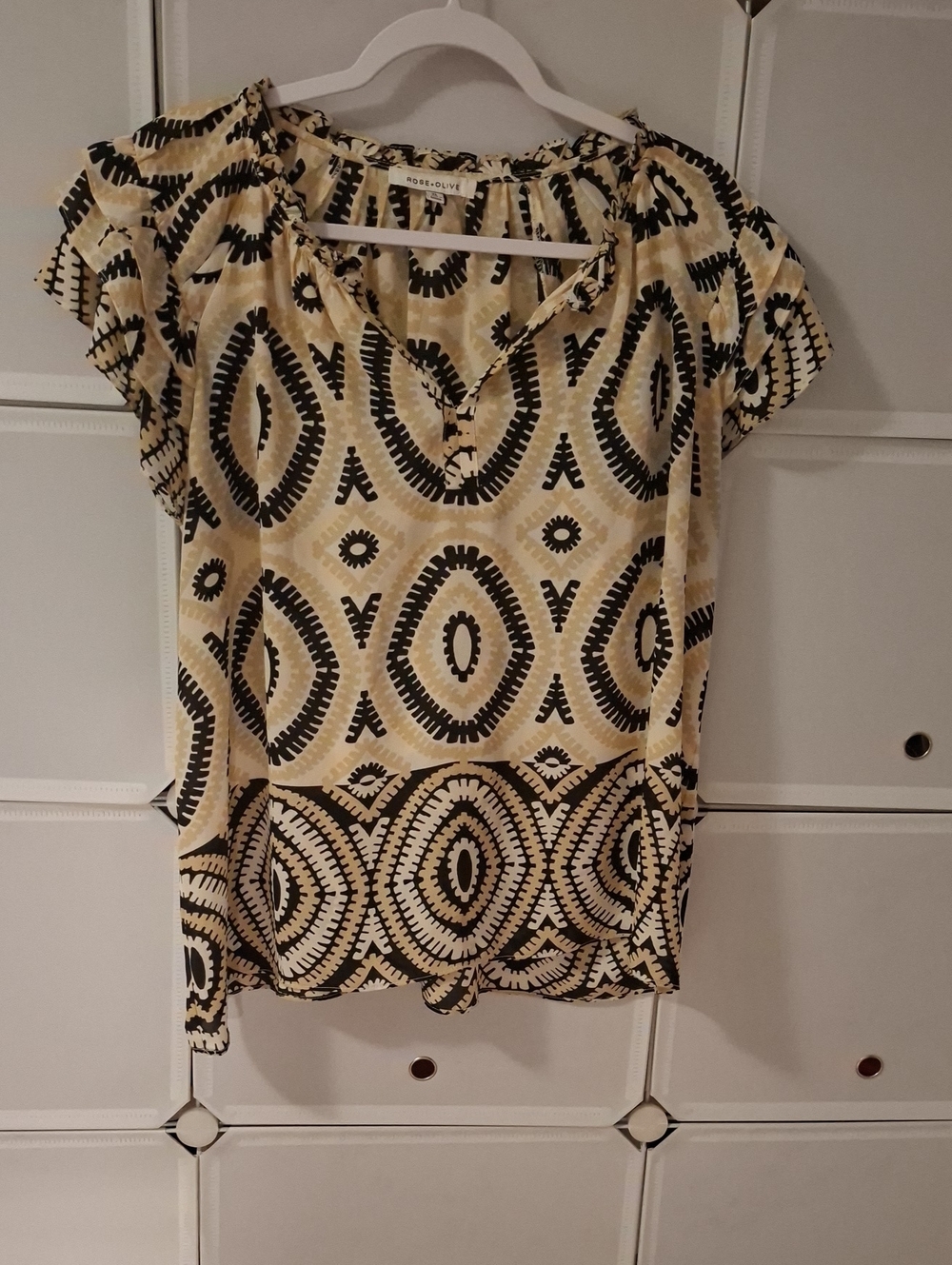 Rose & Olive Beige and Black Geometric Short-Sleeve Blouse
